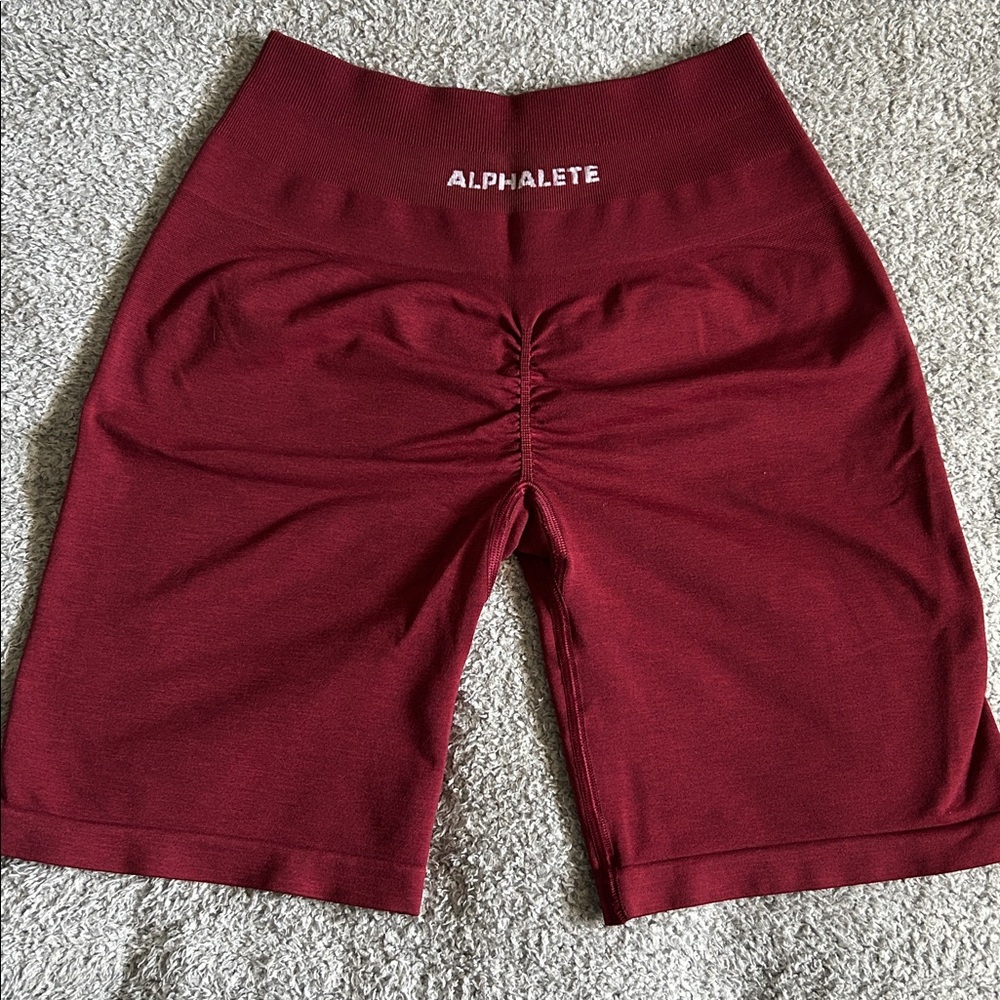 Alphalete OG Amplify Biker shorts in Bordeaux.
